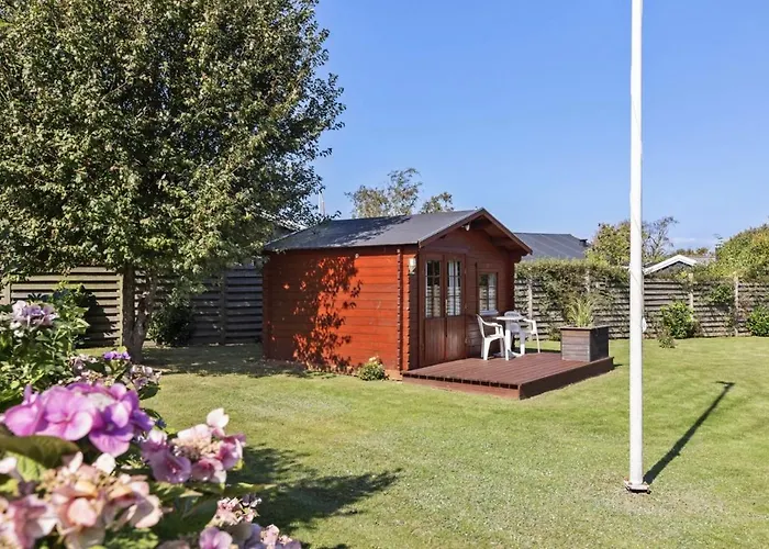 Vakantiehuis Close To The With Outdoor